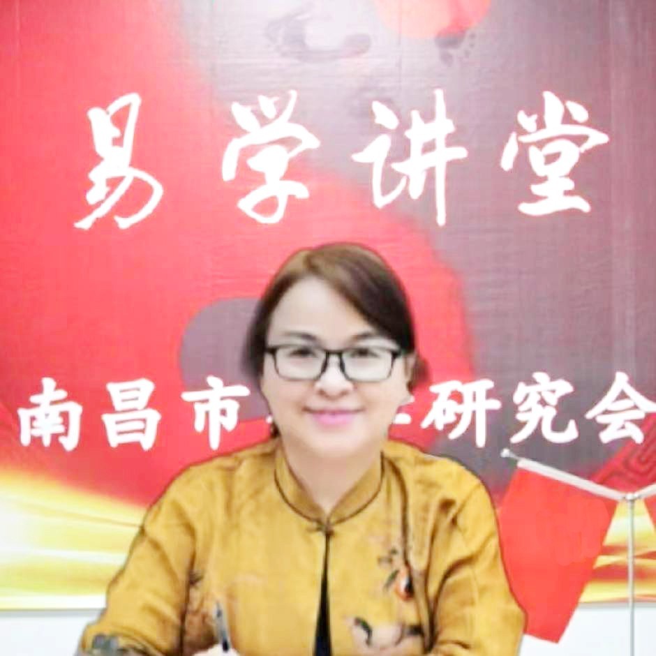 副秘书长兼会员部长 - 张虹